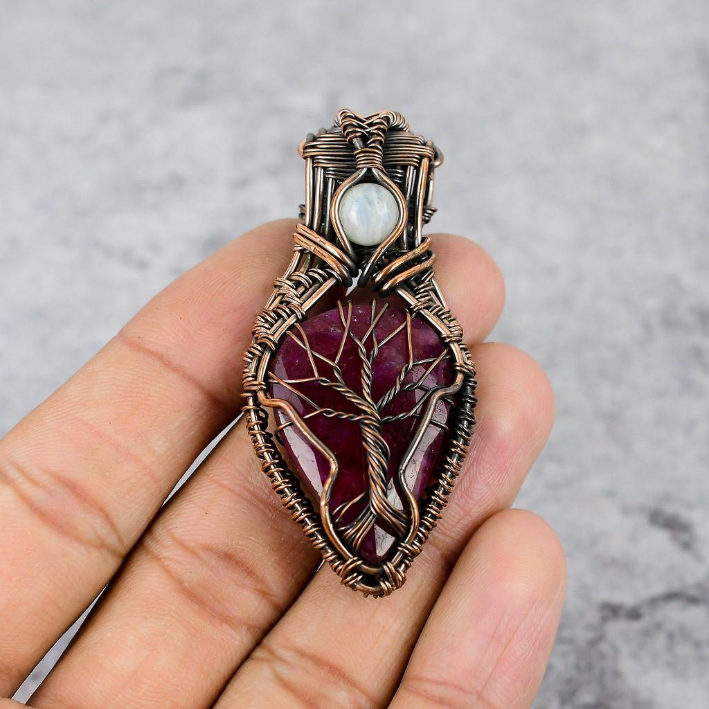 Рубин и лунный камень Драгоценный камень Чистая медная проволока Обертывание Ювелирная подвеска ручной работы