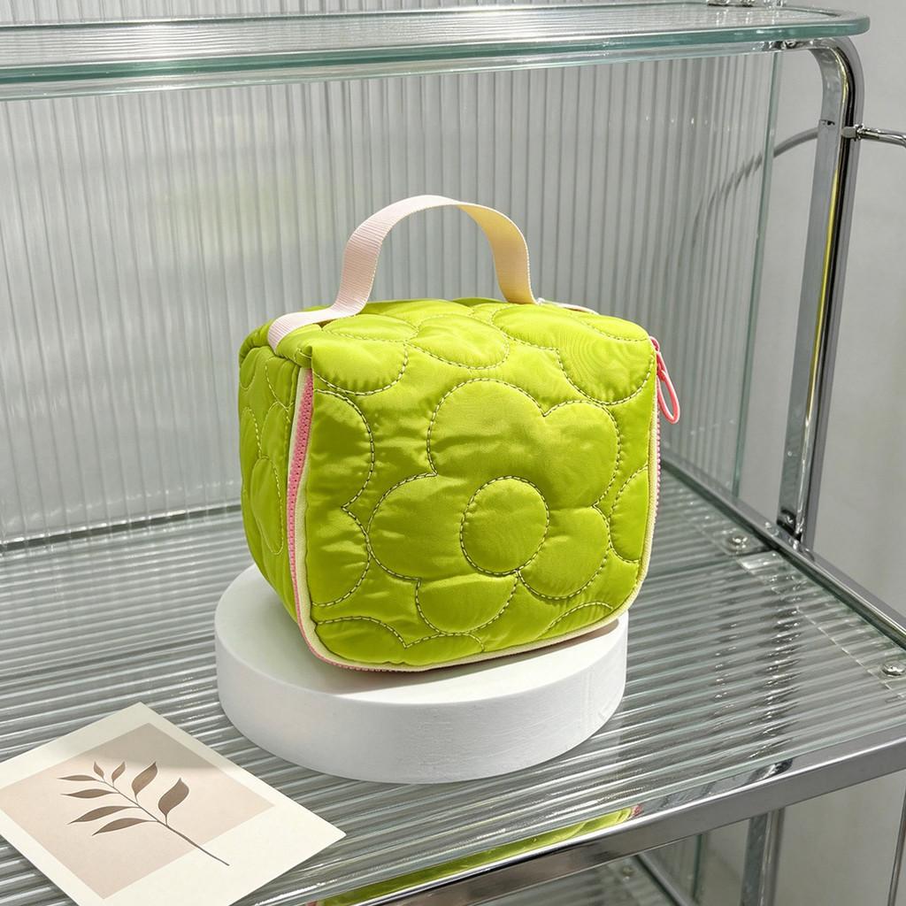 Stylish Heartshaped Cosmetic Organizer With Zipper Closure For Home Or Travel Use