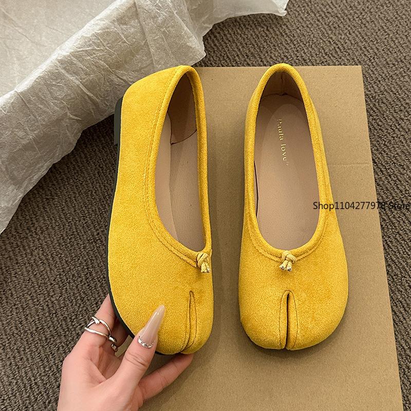 Модная обувь таби в японском стиле, женские удобные кожаные балетки с раздвоенным носком, лоферы, женские туфли Мэри Джейн, мокасины, женские балетки