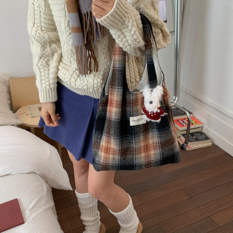 Повседневная холщовая сумка большой вместимости женская 2025 новая легкая и универсальная сумка-тоут через плечо для поездок на работу модная сумка-тоут