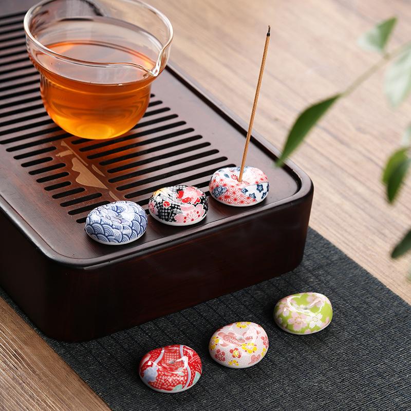 Японский стиль Подставка для благовоний Катушечная курильница Керамическая основа Буддийский домашний В помещении Алтарный стол Домашнее украшение