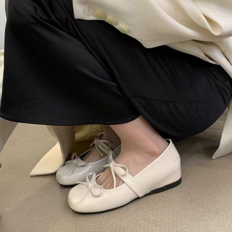 Женские туфли Мэри Джейн с французским бантом 2025 весна новый темперамент универсальные с юбкой маленькие кожаные туфли женские