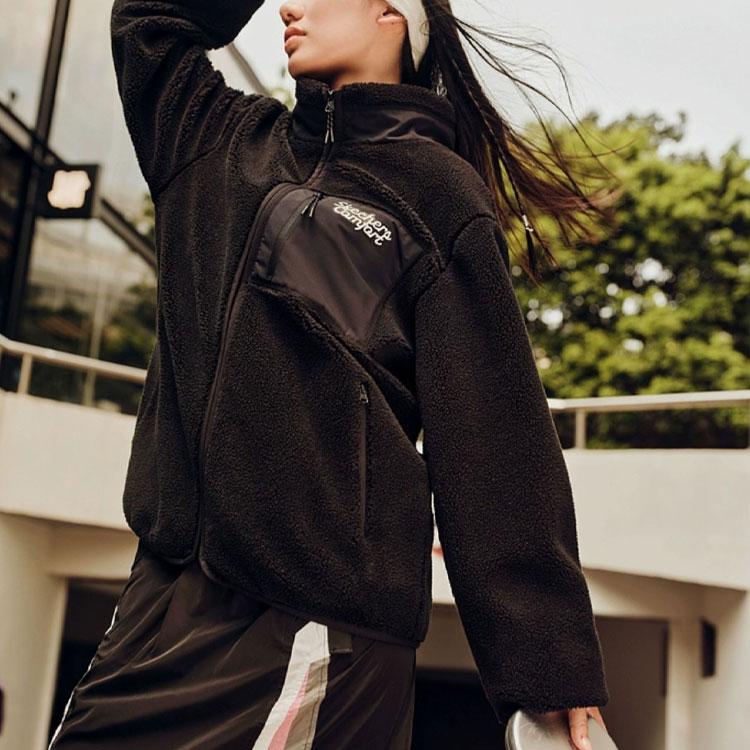 Skechers Серия Sport Lifestyle Однотонная куртка на молнии Ретро Воротник-стойка Флисовая куртка Унисекс Куртка Угольно-черный L423U076-0018