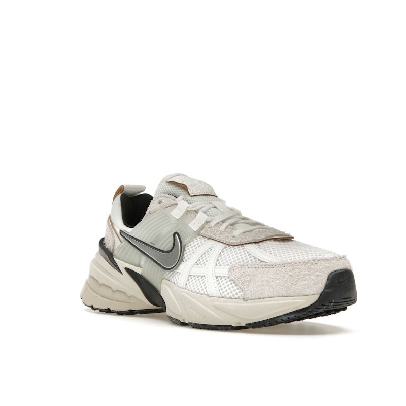 Nike V2K Run White Light Orewood Brown Women Sneakers Summit-White Chrome FN6703-100