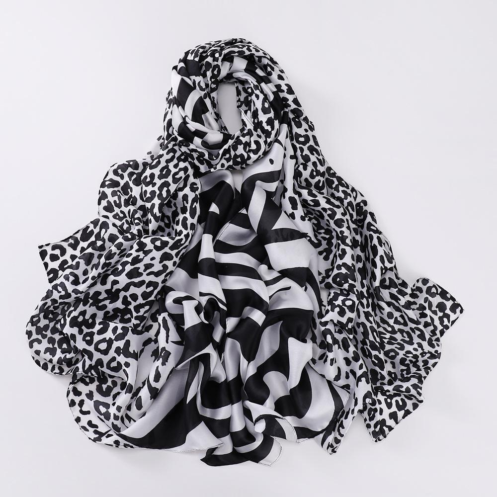 The New Leopard Print Patchwork Shawl Is Fashionable Retro Breathable and Sun-protective Thin Silk Scarf