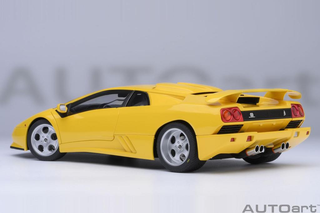 AUTOart Lamborghini Diablo SE30 Jota Yellow Готовый продукт 1/18