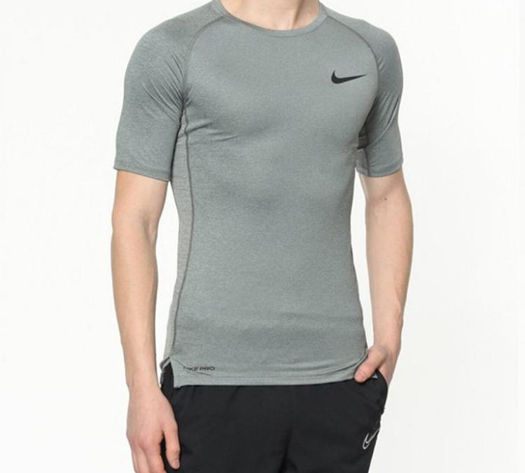 Nike Футболка мужская Светло-дымчато-серая BV5632-085