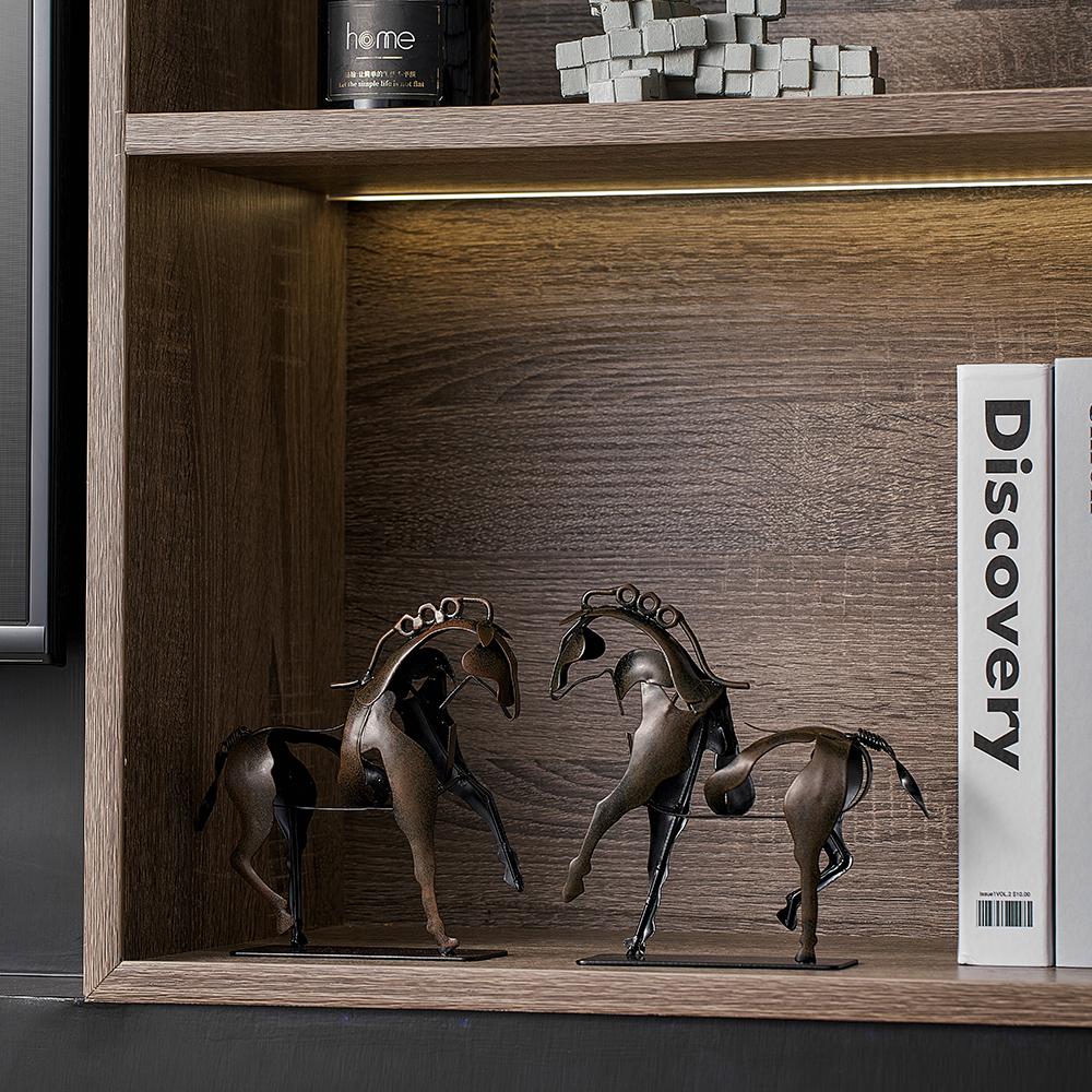 Iron Horse Sculpture Modern Art Nordic Home Decoration Animal Statue Desk Decoration Vintage Decoration Crafts Room Accessories