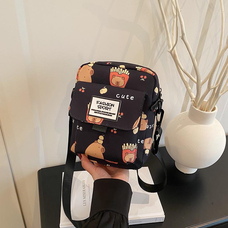 Маленькая квадратная сумка женская 2025 весна и лето новая маленькая свежая повседневная универсальная кроссбоди на плечо женская сумка студенческая маленькая сумка-портфель