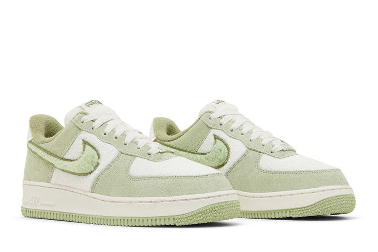 Women's Sneakers Nike Wmns Air Force 1 '07 LX 'Fleece - Honeydew'