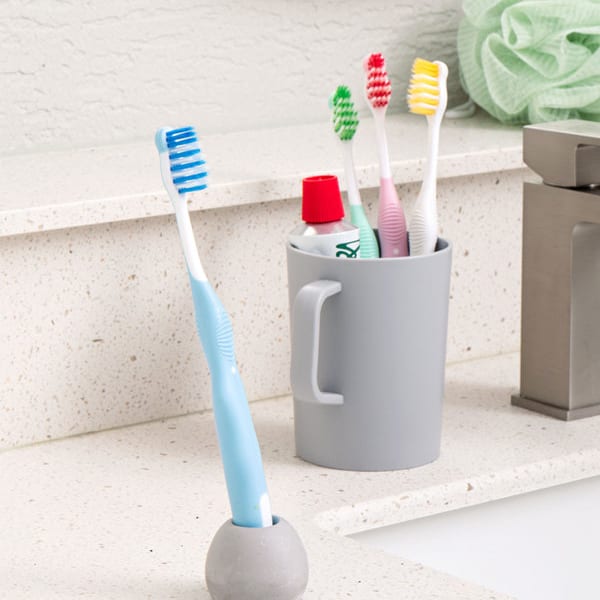 Зубная щетка Perio Care Defense с тонкой щетиной