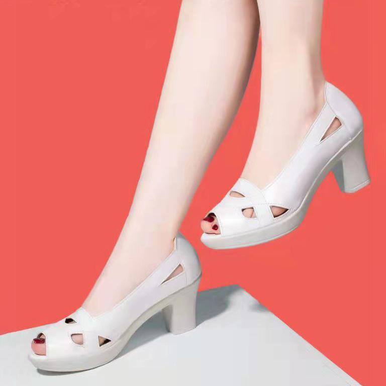 Сандалии из натуральной мягкой кожи для женщин, новинка 2023 года, дышащие, нескользящие, износостойкие, с грубым каблуком, мягкой подошвой, легкие римские женские сандалии