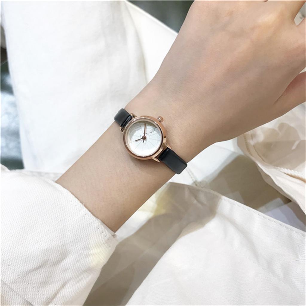 Женские модные кожаные часы