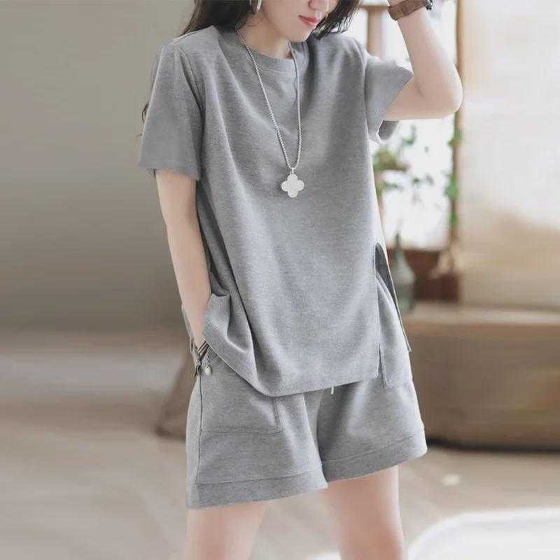 «Женский летний спортивный комплект из двух частей в стиле ретро 2023 года: Корейские свободные повседневные шорты и топ с короткими рукавами