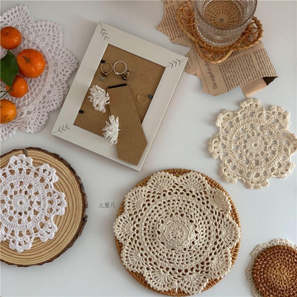2/4Pcs Knitted Texture Lace Floral Coasters Vintage Round Woven Placemats Coffee Table