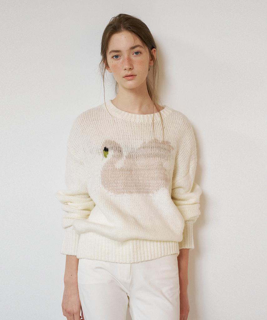 HANE Swan Jacquard Over Knit_Ivory