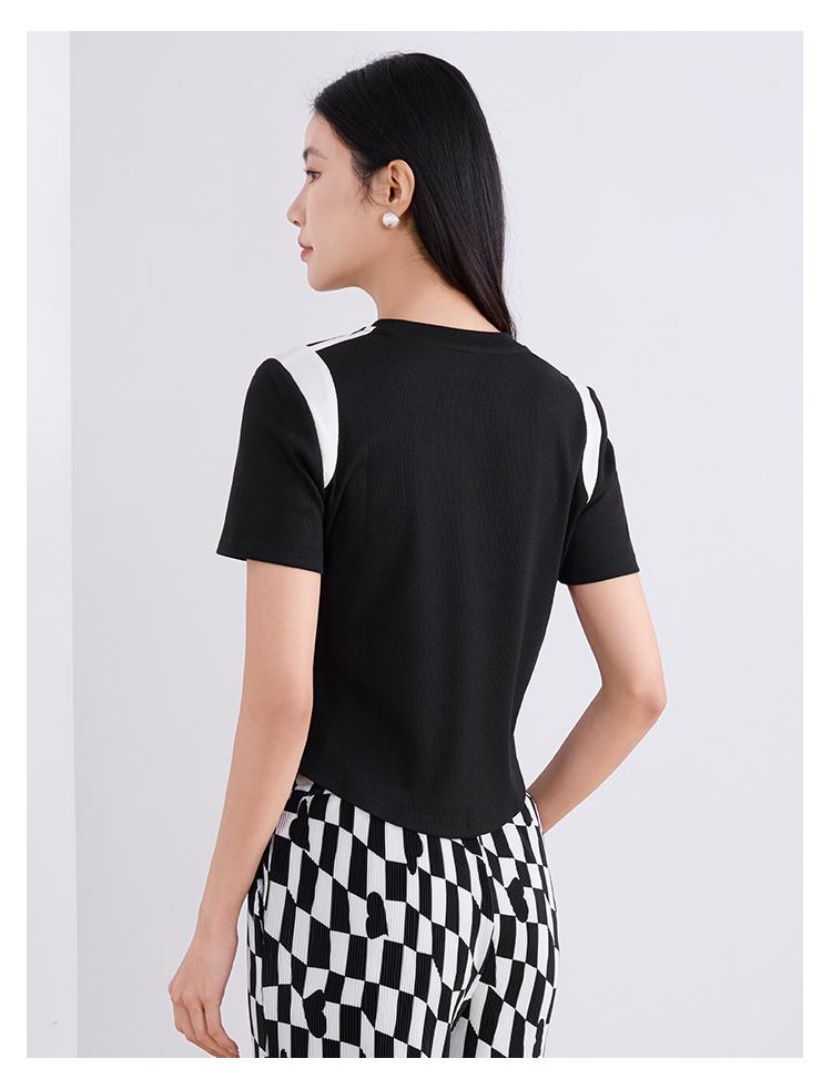 Round neck T-shirt for women, elegant summer short sleeved shirt, contrasting color top