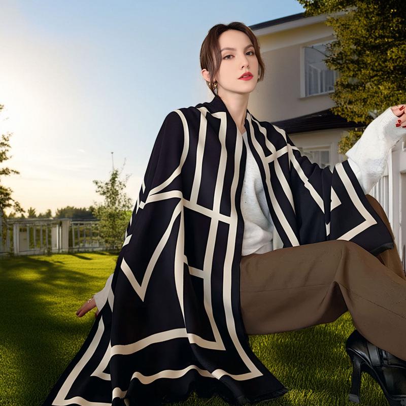 2025 High-End Women's Korean Style Versatile Shawl: Double-Sided, Warm, Imitation Cashmere Scarf with Old Flower Design for Autumn/Winter.