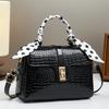 Новая сумка через плечо Stone Grain Trend Niche Patchwork Design Fashion All Hand Small Square Bag Crossbody Bag