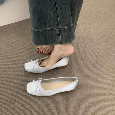 Универсальные и не утомляющие, туфли бабушки для通勤 с квадратным носком на одной педали, нежные атласные балетки, женские