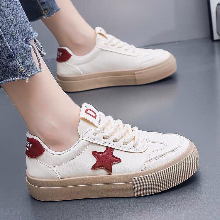 Повседневная белая обувь для женщин, осенние новые кроссовки на плоской подошве со звездами, женские модные студенческие повседневные кроссовки для женщин