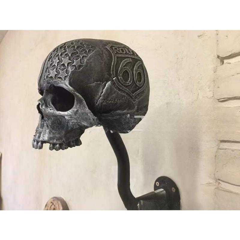 Мотоциклетный шлем Череп Рама Декоративные полимерные украшения Подвесные украшения Дизайн для дома, двора Мотоциклист