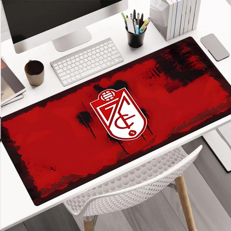 Granada Golden Crest Mouse Pad, Rubber Base, Mouse Pad for Gamers and Office Use, Gaming Desk , Easy To Clean Mat Christmas fan gifts