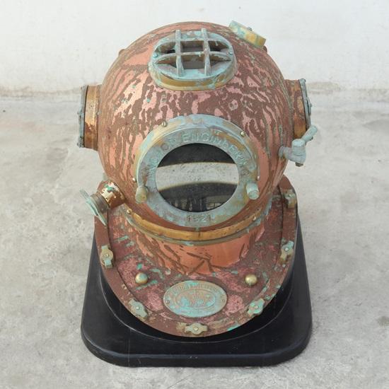 45.72cm Scuba Diving Helmet With Wooden Base Replica Sea Deep Sea Diver Marine