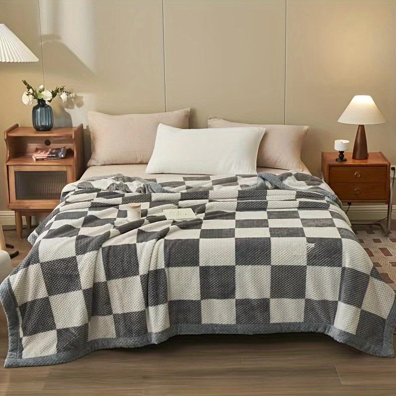 Ultra-Soft Thick Velvet Blanket Versatile Skin-Friendly Throw For Bed Sofa Travel More Contemporary Plaid Design