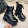 Модные женские ботинки на платформе и танкетке в панк-стиле, Осень 2025, из мягкой кожи, с модными металлическими заклепками, женские, на шнуровке, на высоком каблуке, готическая обувь, черные