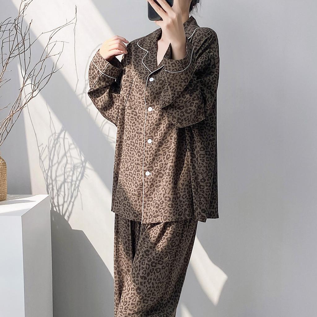 Leopard print lapel pajamas women's spring and summer long-sleeved cardigan homewear autumn cool cotton and silk suit can be worn outside large size