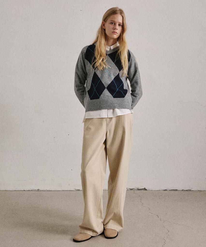 ARTID Merino Wool Argyle V-Neck Knit_Grey