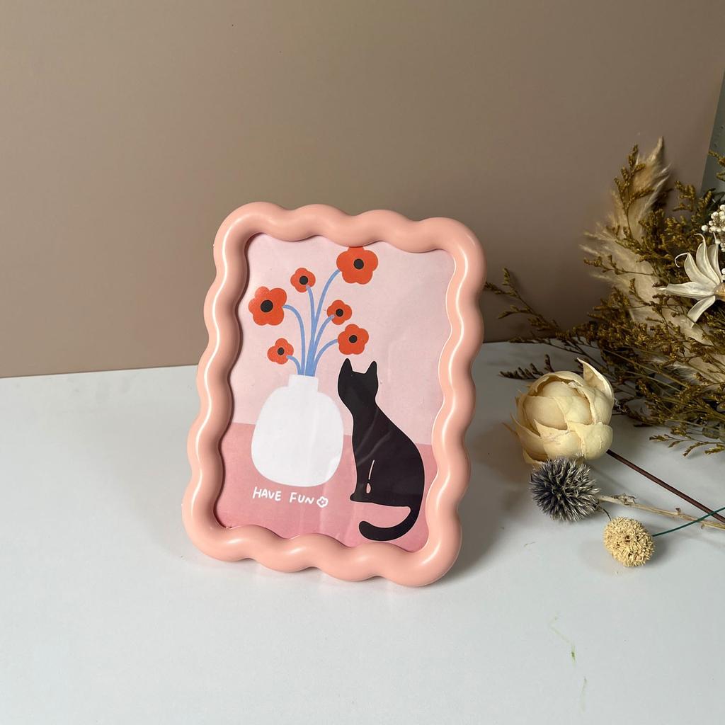 6 Inch Wavy Picture Frame | Nordic Aesthetic Squiggle Photo Holder for Desktop & Wall | Cute Colorful Funky Room & Home Decor