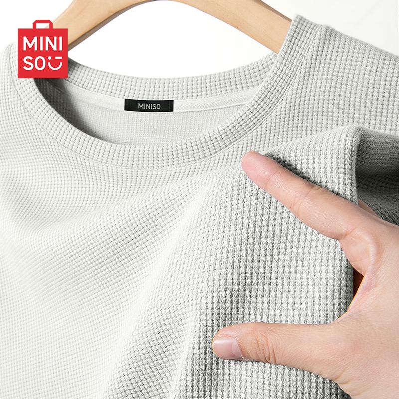 MINISO Мужская повседневная свободная футболка с коротким рукавом 2026