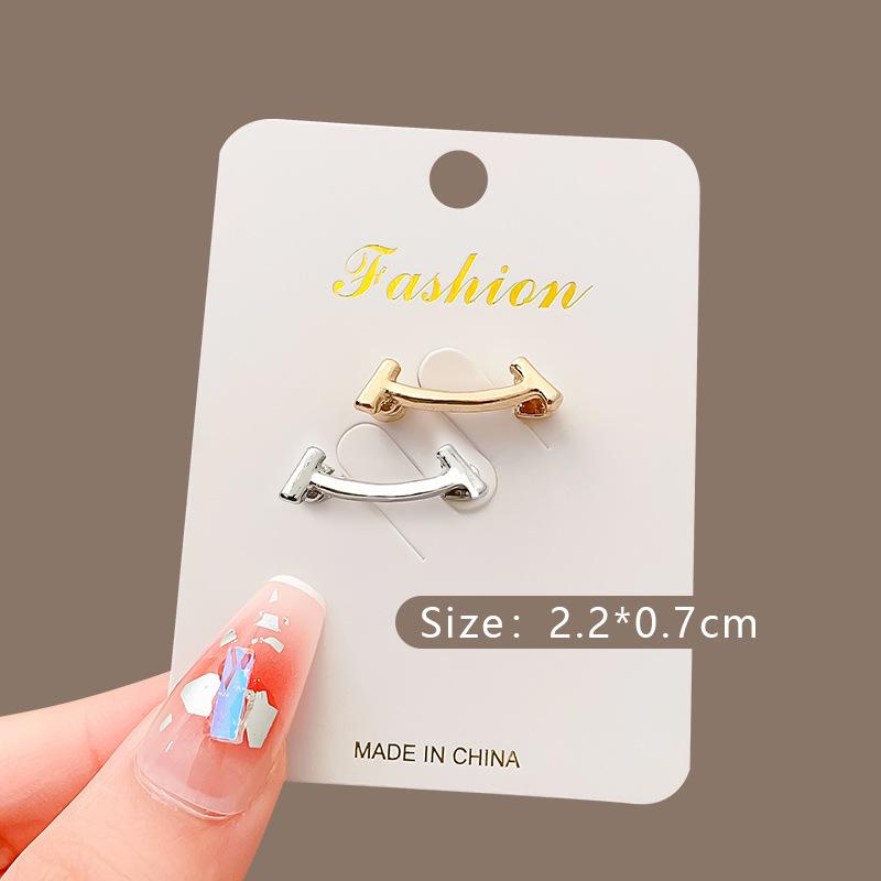 Personality Smiley Face Metal Brooch Anti Exposure V-neck Buckles Accessories Versatile Small Brooch Pin Coat Buttons Ornaments