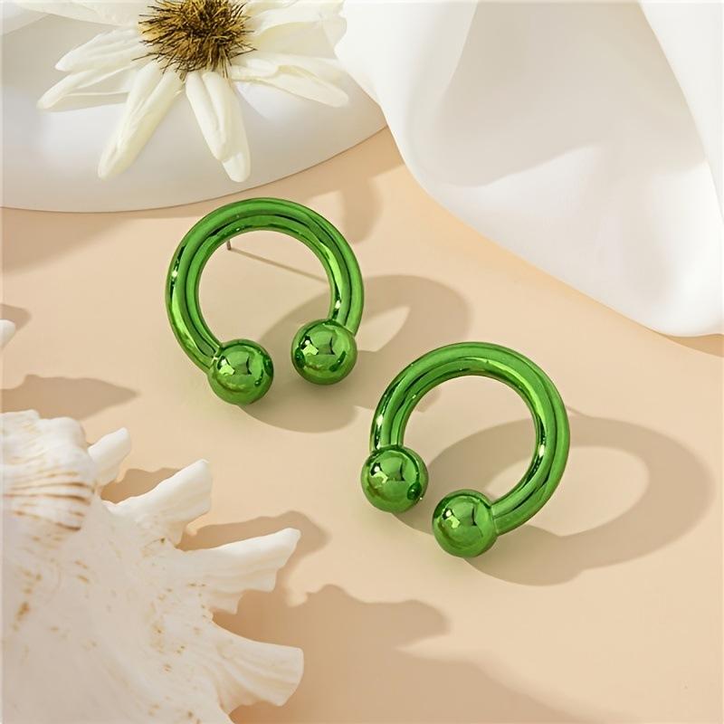 Стильные и простые, разноцветные подковообразные кольца, персонализированные нишевые женские серьги-гвоздики, простой и высококачественный дизайн, серьги цвета конфет.