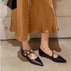 Модная женская обувь на плоской подошве 2025 Весна Осень Французская мода Новые лоферы с острым носком Женская обувь класса люкс