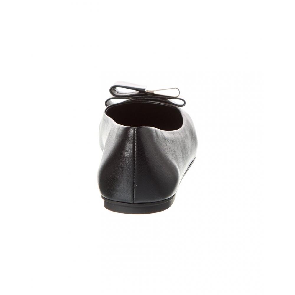 Salvatore Ferragamo Балетки Ferragamo Lina из кожи черного цвета