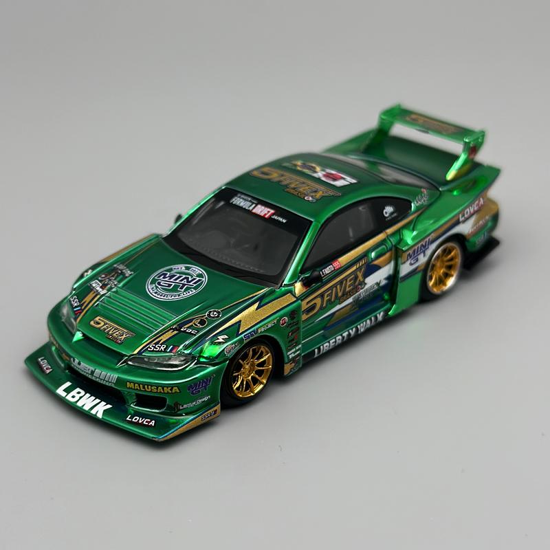 МИНИГТ 1:64 Nissan LB-Super Silhouette S15 SILVIA LBWK 2024 Зеленый Хром Литой диск MGT Модель автомобиля 858
