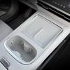 Подходит для XPeng G6 2025 Автомобильная беспроводная зарядная площадка Силиконовая накладка Защита подстаканника центральной консоли Модификация