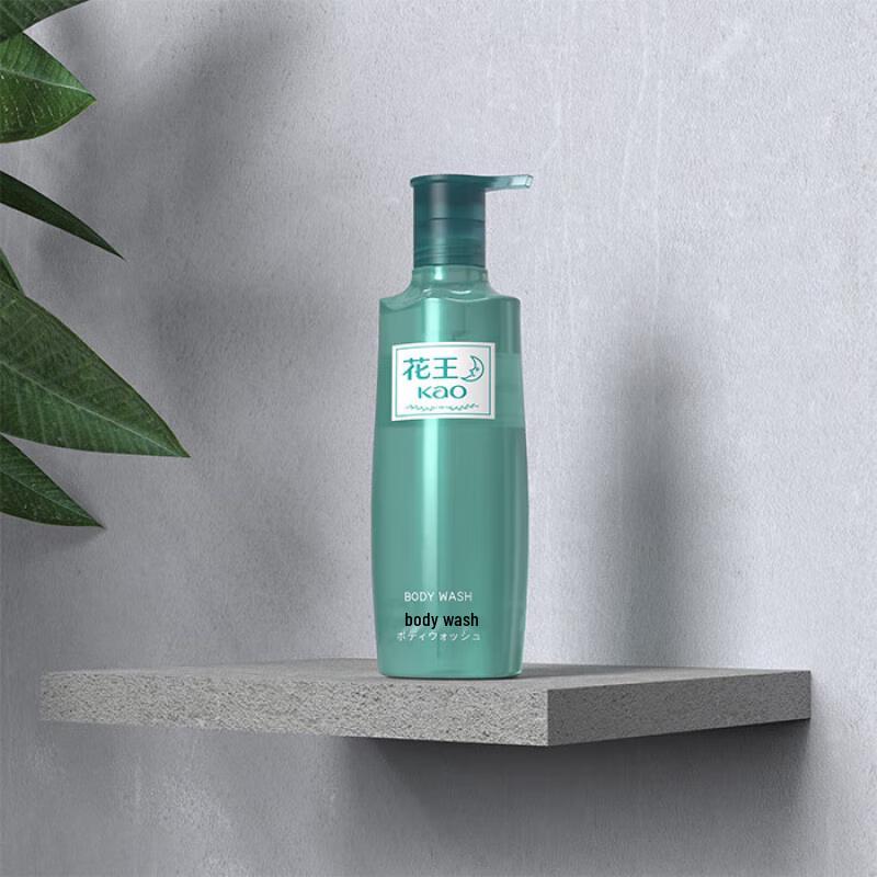 Kao Moisturizing & Refreshing Shower Gel 630g
