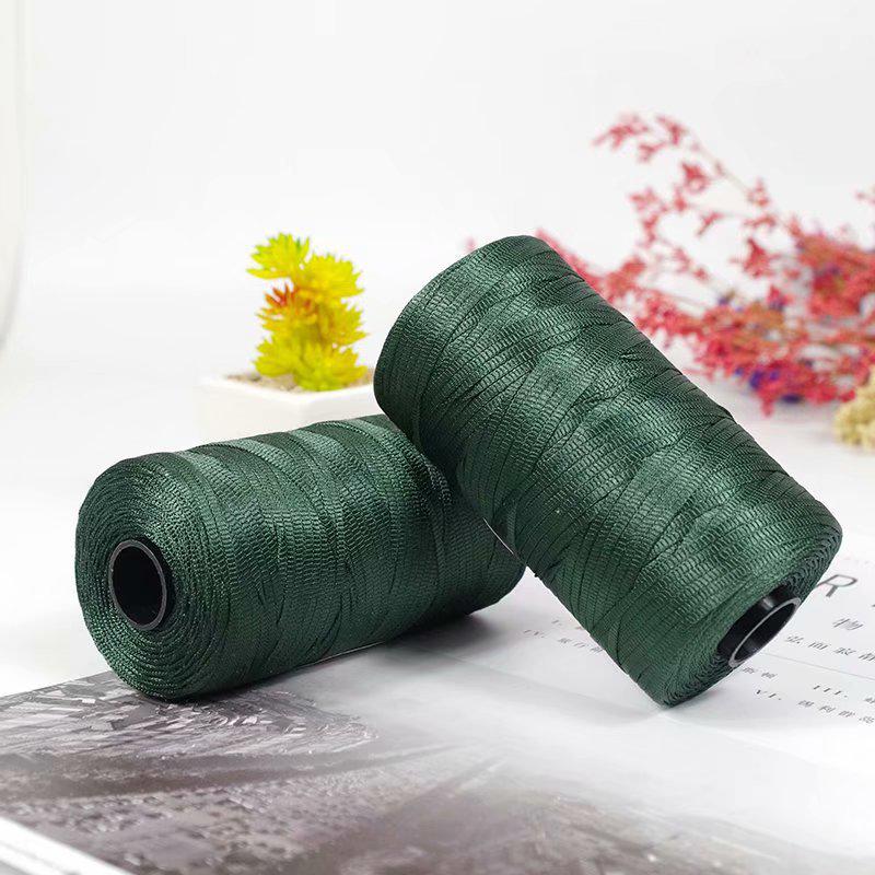 Набор для вязания крючком DIY из ледяного шелка: шляпа на плоском ремешке и тапочки, с клубком шерсти