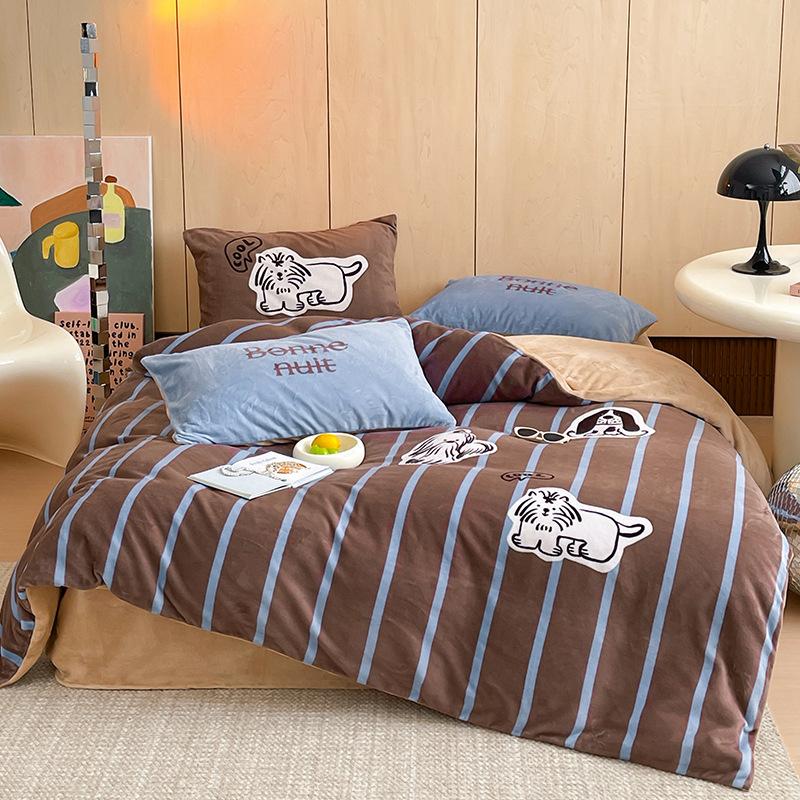 Утолщенный молочный флис, девчачье сердечко, милый котенок, кровать, комплект из четырех предметов, коралловый флис, 1,5 метра