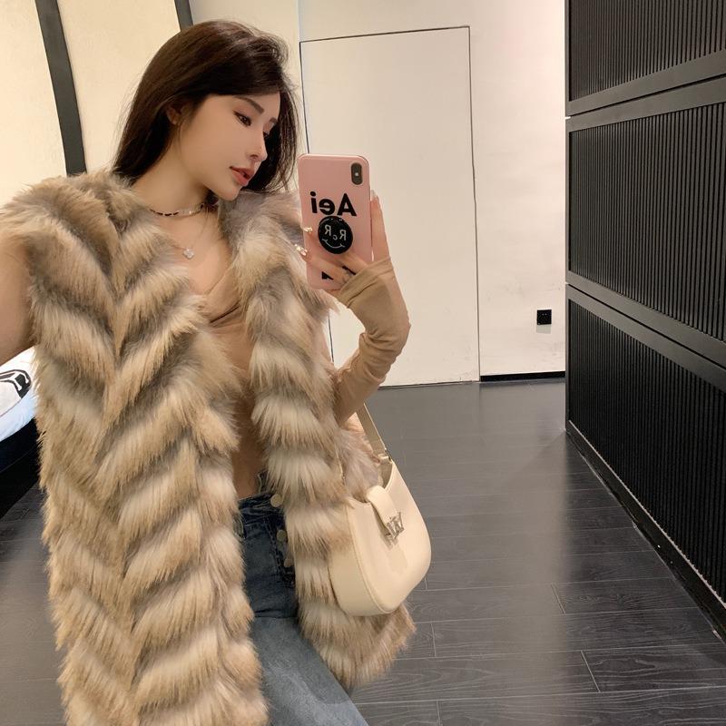 Autumn and Winter New Fox Fur Vest Women's Light Fashion Outer Fur Vest Vest Jacket