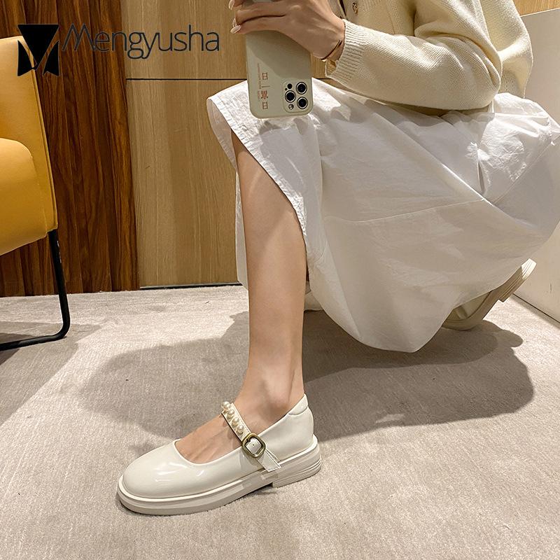 Модные весенние туфли Лолита Женские джинсы Мэри с пряжкой на ремне Лакированные кожаные туфли на плоской подошве для девочек Косплей JK Обувь Женские кроссовки
