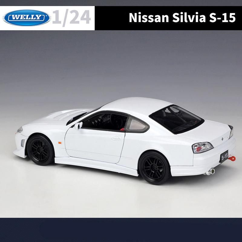 Welly 1/24 Nissan Silvia S15 Модель спортивного автомобиля из сплава Литой металл Модель гоночного автомобиля Высокая симуляция Коллекция Детская игрушка Подарок