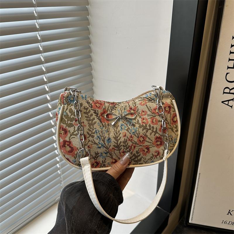 Красивая трендовая повседневная легкая универсальная популярная дизайнерская сумка-багет с бантом, цепочкой, на плечо, подмышку, сумочка