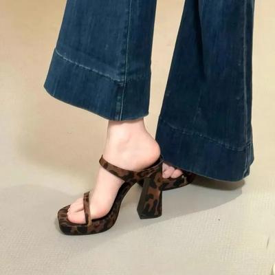 2025 Бренд Женская обувь Открытый носок Шлепанцы Мода Улица Леопардовый принт Платье Новинка Бестселлер Элегантная обувь для