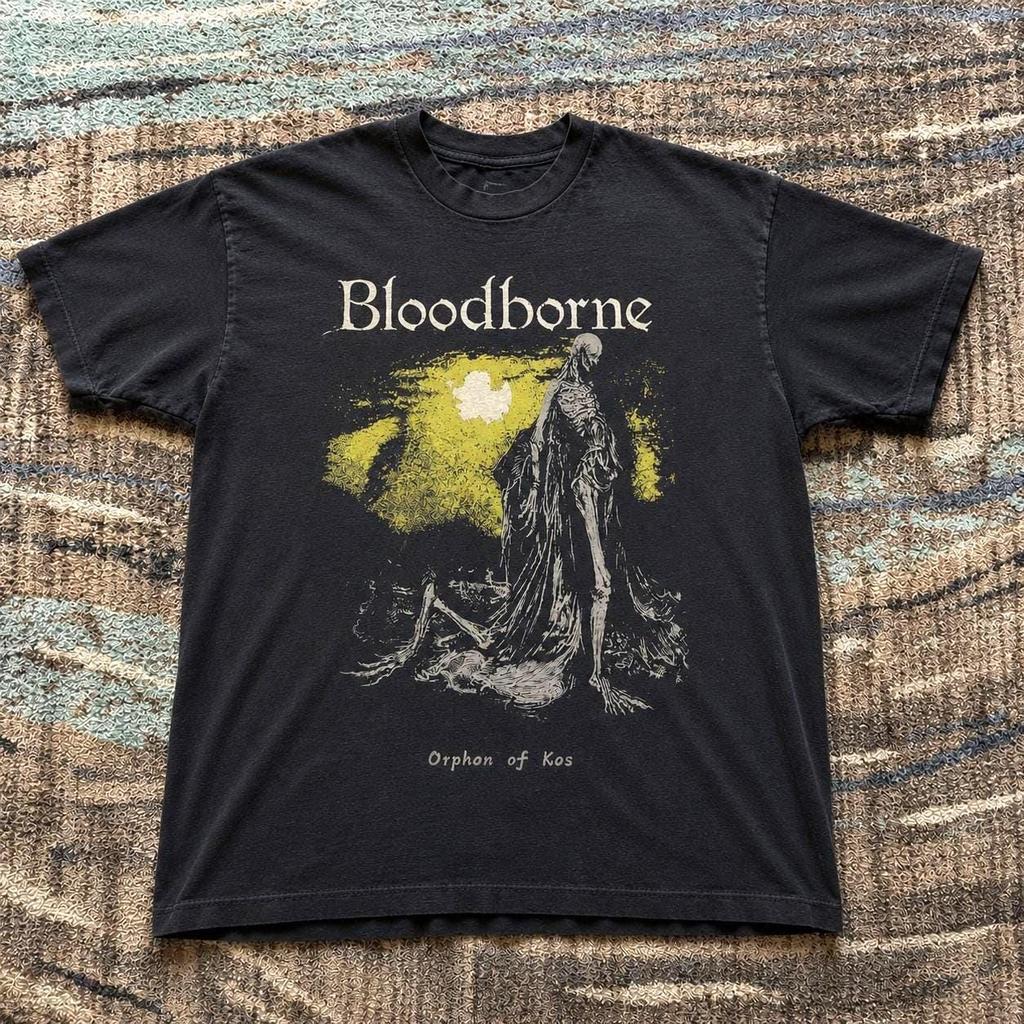 Графическая футболка Bloodborne