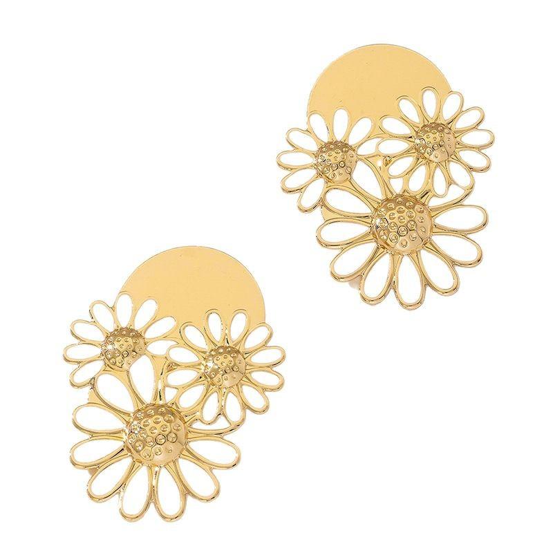 Модные серьги для женщин Дамы